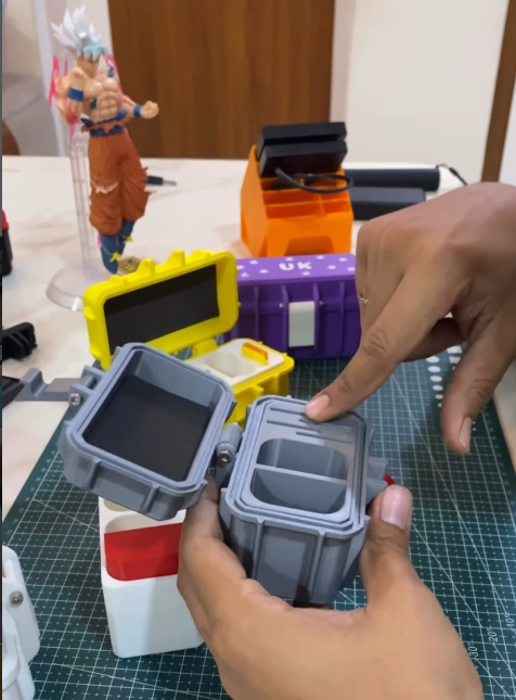 2 battery 4 cards